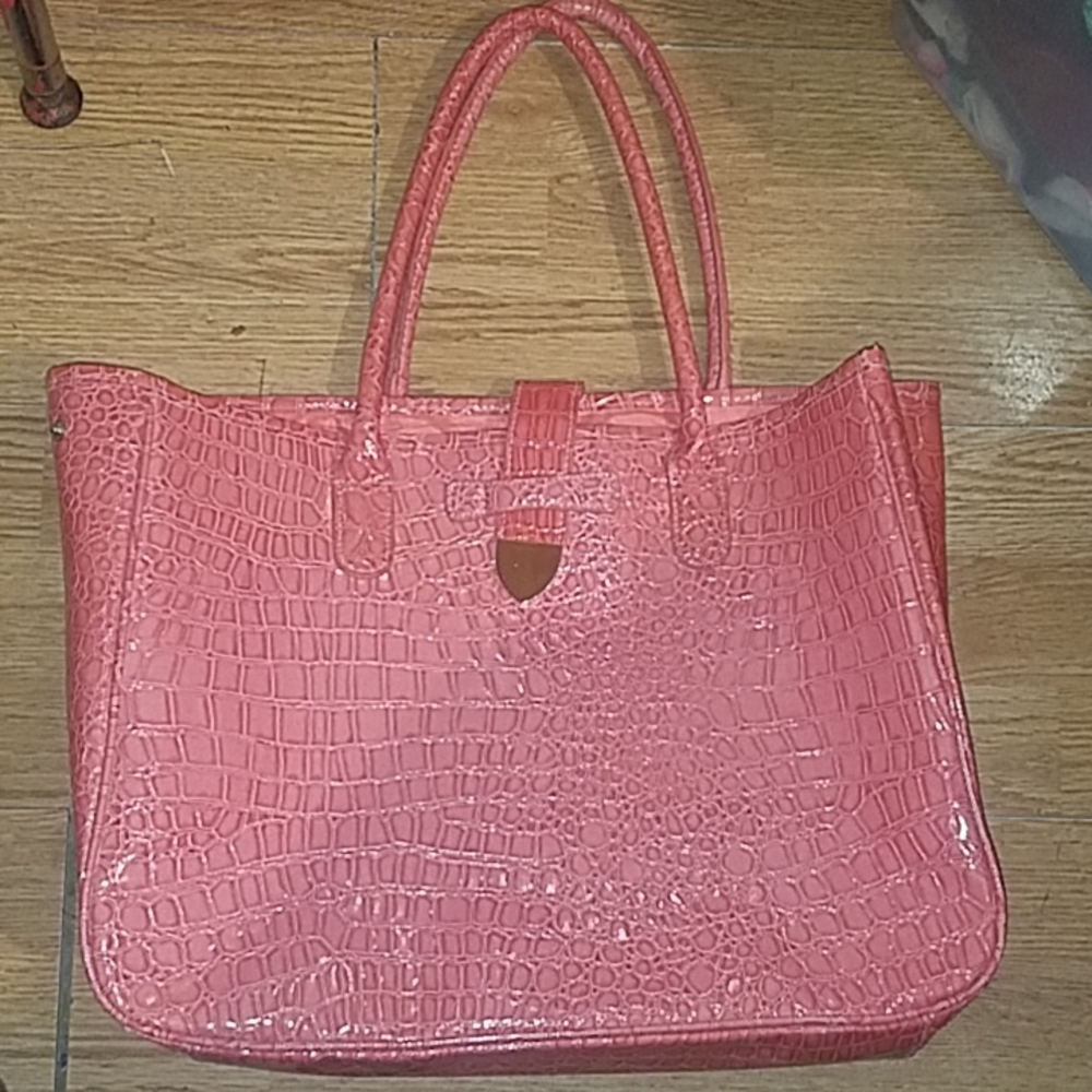 Peach shoulder bag
